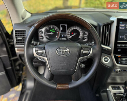 Черный Тойота Ленд Крузер, объемом двигателя 4.46 л и пробегом 225 тыс. км за 55500 $, фото 34 на Automoto.ua