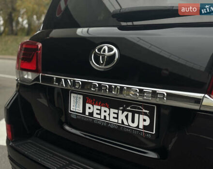 Черный Тойота Ленд Крузер, объемом двигателя 4.46 л и пробегом 324 тыс. км за 46999 $, фото 11 на Automoto.ua