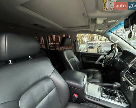 Черный Тойота Ленд Крузер, объемом двигателя 4.46 л и пробегом 264 тыс. км за 41500 $, фото 38 на Automoto.ua