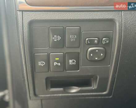 Черный Тойота Ленд Крузер, объемом двигателя 4.46 л и пробегом 324 тыс. км за 46999 $, фото 19 на Automoto.ua