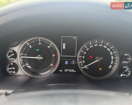 Черный Тойота Ленд Крузер, объемом двигателя 4.46 л и пробегом 324 тыс. км за 46999 $, фото 24 на Automoto.ua