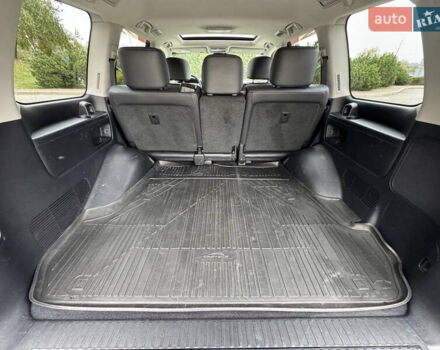 Черный Тойота Ленд Крузер, объемом двигателя 4.46 л и пробегом 324 тыс. км за 46999 $, фото 48 на Automoto.ua