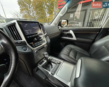 Черный Тойота Ленд Крузер, объемом двигателя 4.46 л и пробегом 264 тыс. км за 41500 $, фото 23 на Automoto.ua