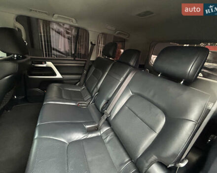 Черный Тойота Ленд Крузер, объемом двигателя 4.46 л и пробегом 264 тыс. км за 41500 $, фото 29 на Automoto.ua