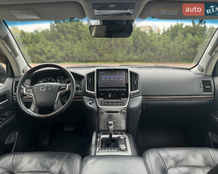 Черный Тойота Ленд Крузер, объемом двигателя 4.46 л и пробегом 324 тыс. км за 46999 $, фото 41 на Automoto.ua