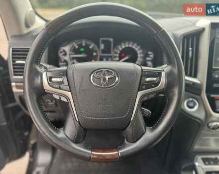 Черный Тойота Ленд Крузер, объемом двигателя 4.46 л и пробегом 324 тыс. км за 46999 $, фото 23 на Automoto.ua