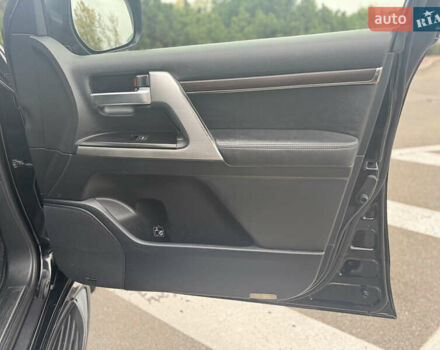 Черный Тойота Ленд Крузер, объемом двигателя 4.46 л и пробегом 324 тыс. км за 46999 $, фото 43 на Automoto.ua