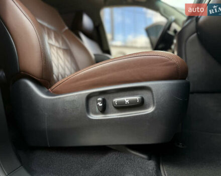 Черный Тойота Ленд Крузер, объемом двигателя 4.46 л и пробегом 225 тыс. км за 55500 $, фото 61 на Automoto.ua