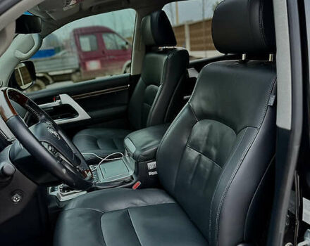 Черный Тойота Ленд Крузер, объемом двигателя 4.66 л и пробегом 184 тыс. км за 53500 $, фото 8 на Automoto.ua