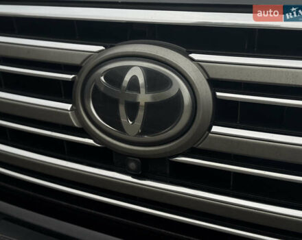 Черный Тойота Ленд Крузер, объемом двигателя 4.46 л и пробегом 324 тыс. км за 46999 $, фото 5 на Automoto.ua