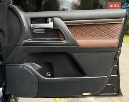 Черный Тойота Ленд Крузер, объемом двигателя 4.46 л и пробегом 225 тыс. км за 55500 $, фото 59 на Automoto.ua