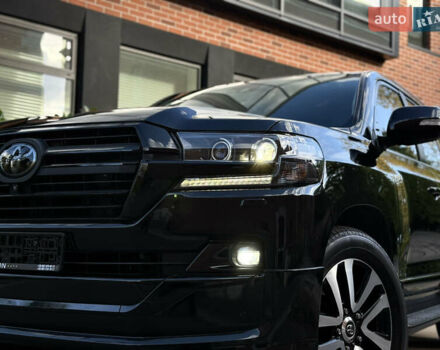 Черный Тойота Ленд Крузер, объемом двигателя 4.46 л и пробегом 225 тыс. км за 55500 $, фото 5 на Automoto.ua