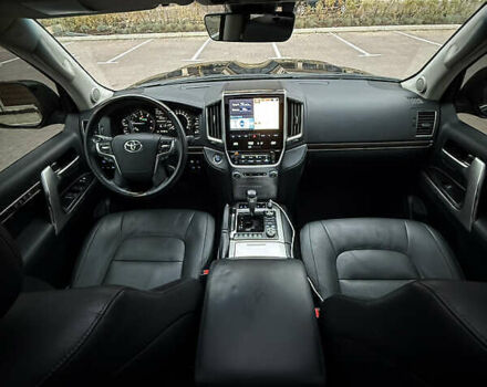 Черный Тойота Ленд Крузер, объемом двигателя 4.66 л и пробегом 184 тыс. км за 53500 $, фото 18 на Automoto.ua