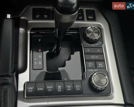 Черный Тойота Ленд Крузер, объемом двигателя 4.46 л и пробегом 324 тыс. км за 46999 $, фото 25 на Automoto.ua