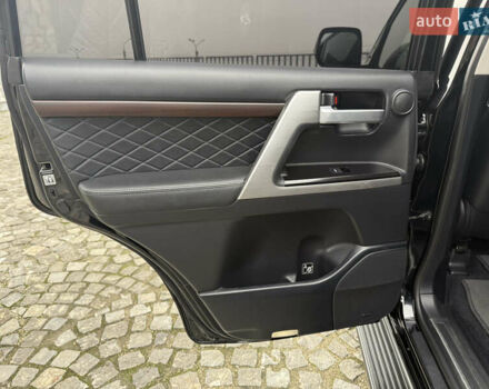 Черный Тойота Ленд Крузер, объемом двигателя 4.46 л и пробегом 101 тыс. км за 55000 $, фото 36 на Automoto.ua