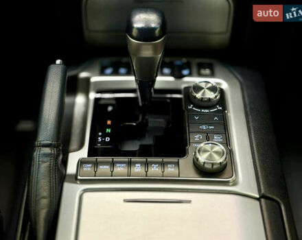 Черный Тойота Ленд Крузер, объемом двигателя 4.5 л и пробегом 131 тыс. км за 55000 $, фото 28 на Automoto.ua