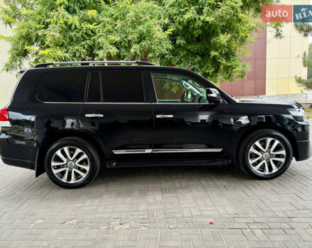 Черный Тойота Ленд Крузер, объемом двигателя 4.46 л и пробегом 118 тыс. км за 55500 $, фото 5 на Automoto.ua