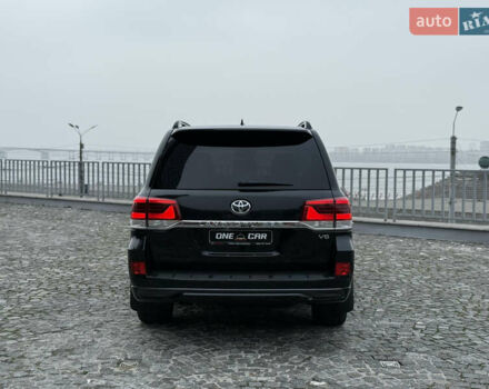 Черный Тойота Ленд Крузер, объемом двигателя 4.46 л и пробегом 101 тыс. км за 55000 $, фото 5 на Automoto.ua