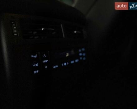 Черный Тойота Ленд Крузер, объемом двигателя 4.46 л и пробегом 185 тыс. км за 51200 $, фото 22 на Automoto.ua