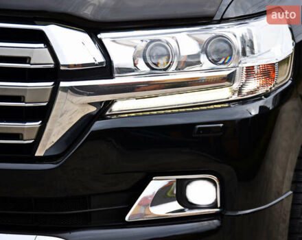 Черный Тойота Ленд Крузер, объемом двигателя 4.61 л и пробегом 132 тыс. км за 57000 $, фото 6 на Automoto.ua