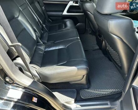 Черный Тойота Ленд Крузер, объемом двигателя 4.46 л и пробегом 133 тыс. км за 47000 $, фото 14 на Automoto.ua