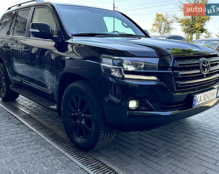 Черный Тойота Ленд Крузер, объемом двигателя 4.46 л и пробегом 217 тыс. км за 42999 $, фото 2 на Automoto.ua