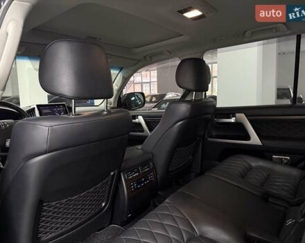 Черный Тойота Ленд Крузер, объемом двигателя 4.46 л и пробегом 185 тыс. км за 51200 $, фото 12 на Automoto.ua