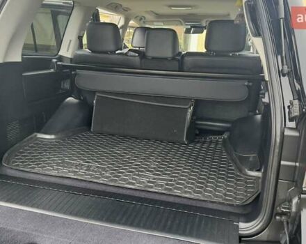 Черный Тойота Ленд Крузер, объемом двигателя 4.46 л и пробегом 140 тыс. км за 60000 $, фото 5 на Automoto.ua