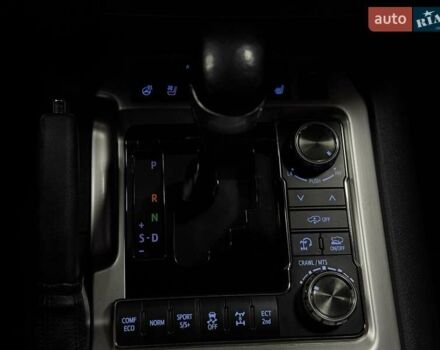 Черный Тойота Ленд Крузер, объемом двигателя 4.46 л и пробегом 185 тыс. км за 51200 $, фото 14 на Automoto.ua