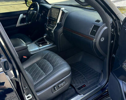 Черный Тойота Ленд Крузер, объемом двигателя 4.46 л и пробегом 320 тыс. км за 45999 $, фото 20 на Automoto.ua