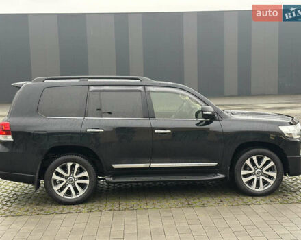 Черный Тойота Ленд Крузер, объемом двигателя 4.46 л и пробегом 190 тыс. км за 54500 $, фото 4 на Automoto.ua