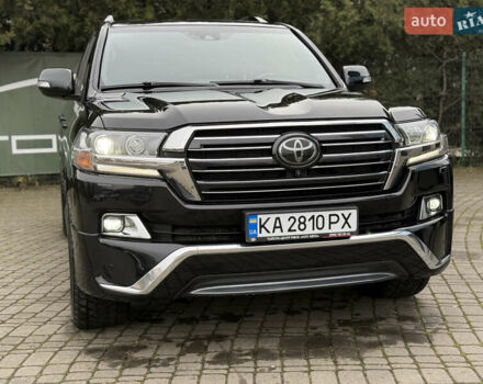 Черный Тойота Ленд Крузер, объемом двигателя 4.46 л и пробегом 200 тыс. км за 50500 $, фото 3 на Automoto.ua