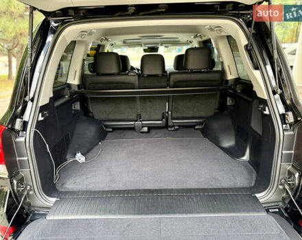 Черный Тойота Ленд Крузер, объемом двигателя 4.46 л и пробегом 118 тыс. км за 55500 $, фото 14 на Automoto.ua