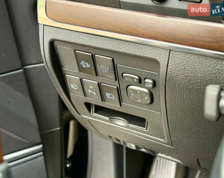 Черный Тойота Ленд Крузер, объемом двигателя 4.46 л и пробегом 118 тыс. км за 55500 $, фото 62 на Automoto.ua