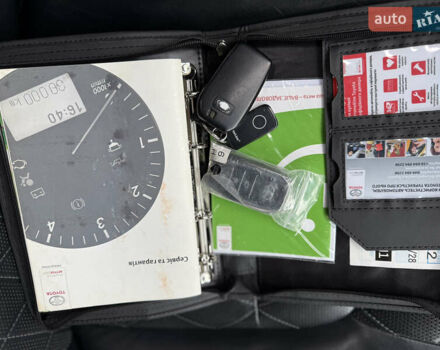 Черный Тойота Ленд Крузер, объемом двигателя 4.46 л и пробегом 200 тыс. км за 50500 $, фото 45 на Automoto.ua