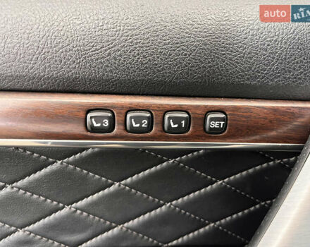 Черный Тойота Ленд Крузер, объемом двигателя 4.46 л и пробегом 184 тыс. км за 49950 $, фото 14 на Automoto.ua