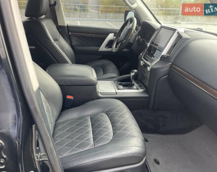 Черный Тойота Ленд Крузер, объемом двигателя 4.46 л и пробегом 186 тыс. км за 49500 $, фото 3 на Automoto.ua