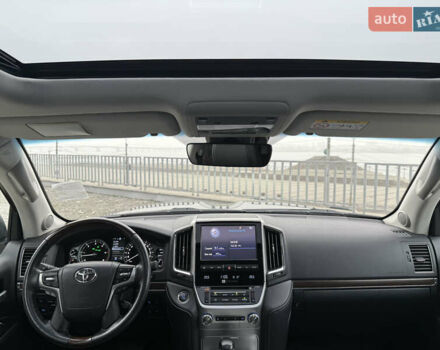 Черный Тойота Ленд Крузер, объемом двигателя 4.46 л и пробегом 101 тыс. км за 55000 $, фото 47 на Automoto.ua