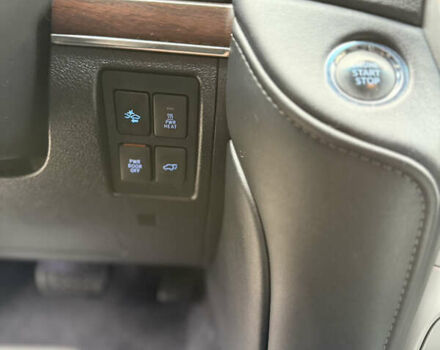 Черный Тойота Ленд Крузер, объемом двигателя 4.46 л и пробегом 200 тыс. км за 50500 $, фото 48 на Automoto.ua