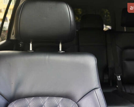 Черный Тойота Ленд Крузер, объемом двигателя 4.46 л и пробегом 149 тыс. км за 52700 $, фото 46 на Automoto.ua