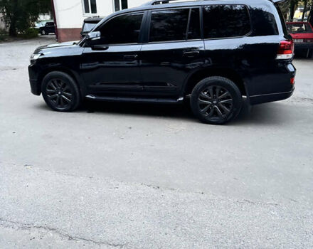 Черный Тойота Ленд Крузер, объемом двигателя 4.46 л и пробегом 177 тыс. км за 52000 $, фото 42 на Automoto.ua