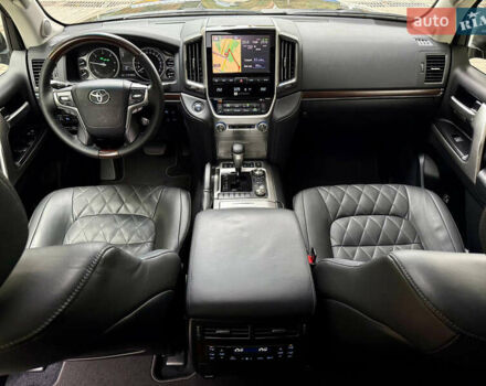 Черный Тойота Ленд Крузер, объемом двигателя 4.46 л и пробегом 118 тыс. км за 55500 $, фото 32 на Automoto.ua