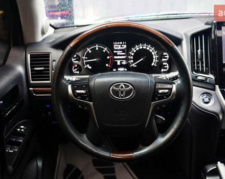 Черный Тойота Ленд Крузер, объемом двигателя 4.46 л и пробегом 149 тыс. км за 52700 $, фото 29 на Automoto.ua