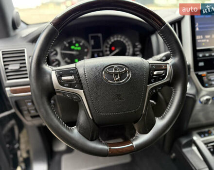 Черный Тойота Ленд Крузер, объемом двигателя 4.46 л и пробегом 200 тыс. км за 50500 $, фото 50 на Automoto.ua