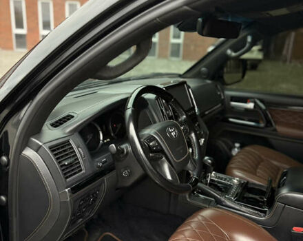 Черный Тойота Ленд Крузер, объемом двигателя 4.46 л и пробегом 132 тыс. км за 54999 $, фото 15 на Automoto.ua