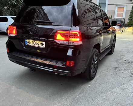 Черный Тойота Ленд Крузер, объемом двигателя 4.46 л и пробегом 177 тыс. км за 52000 $, фото 57 на Automoto.ua