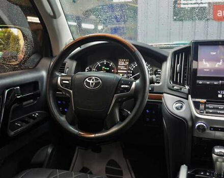 Черный Тойота Ленд Крузер, объемом двигателя 4.46 л и пробегом 149 тыс. км за 52700 $, фото 25 на Automoto.ua