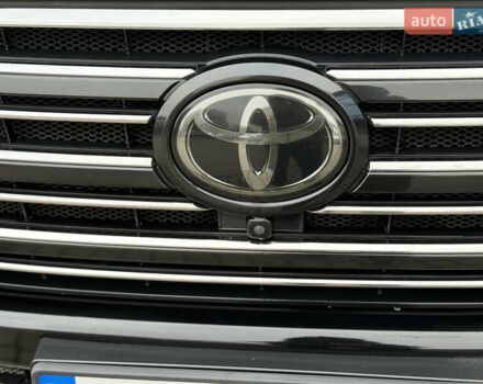 Черный Тойота Ленд Крузер, объемом двигателя 4.46 л и пробегом 200 тыс. км за 50500 $, фото 19 на Automoto.ua