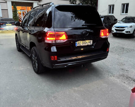 Черный Тойота Ленд Крузер, объемом двигателя 4.46 л и пробегом 177 тыс. км за 52000 $, фото 58 на Automoto.ua