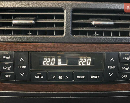 Черный Тойота Ленд Крузер, объемом двигателя 4.46 л и пробегом 184 тыс. км за 49950 $, фото 28 на Automoto.ua